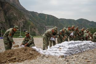 雨露均沾！全明星半场24人全部上场且有得分入账&利拉德22分最高